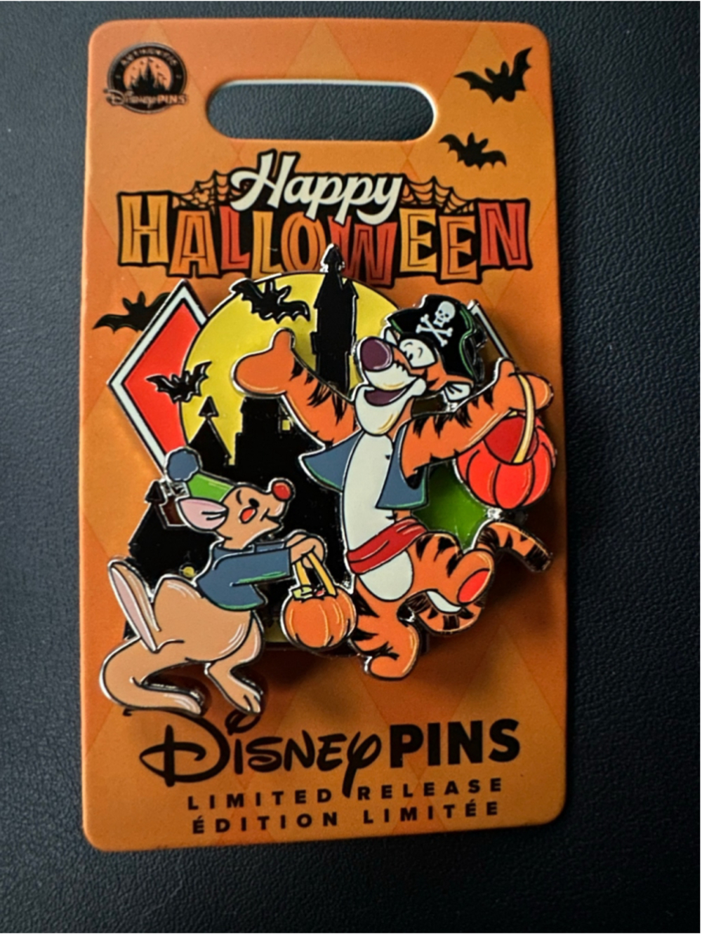 Disney Limited Release 2026 Happy Halloween Tigger And Roo Pin Glow In The Dark